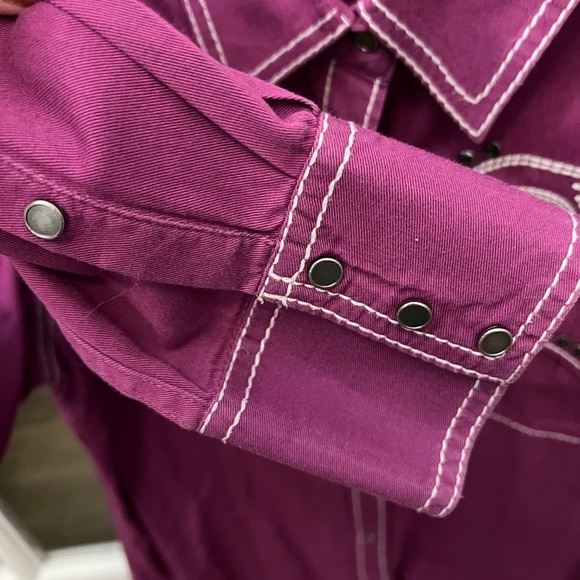 Ariat women’s magenta western button down shirt with embroidery & studs XL - Picture 5 of 8